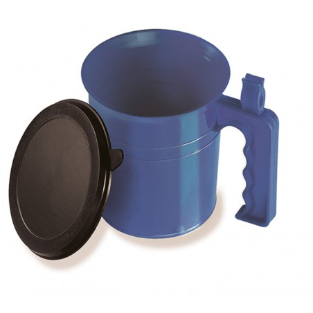 Hrnek na barvu plastový s víčkem 700 ml