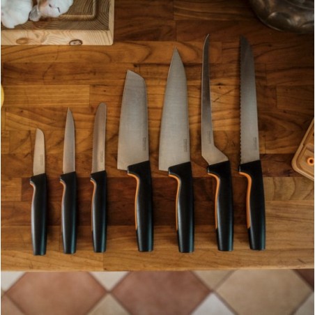 Fiskars Nůž na pečivo Functional Form, 23 cm