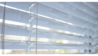 Stínění (příslušenství k žaluziím)